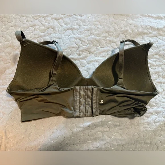 Victoria’s Secret Black Push-Up Bra 34B - Picture 2 of 3